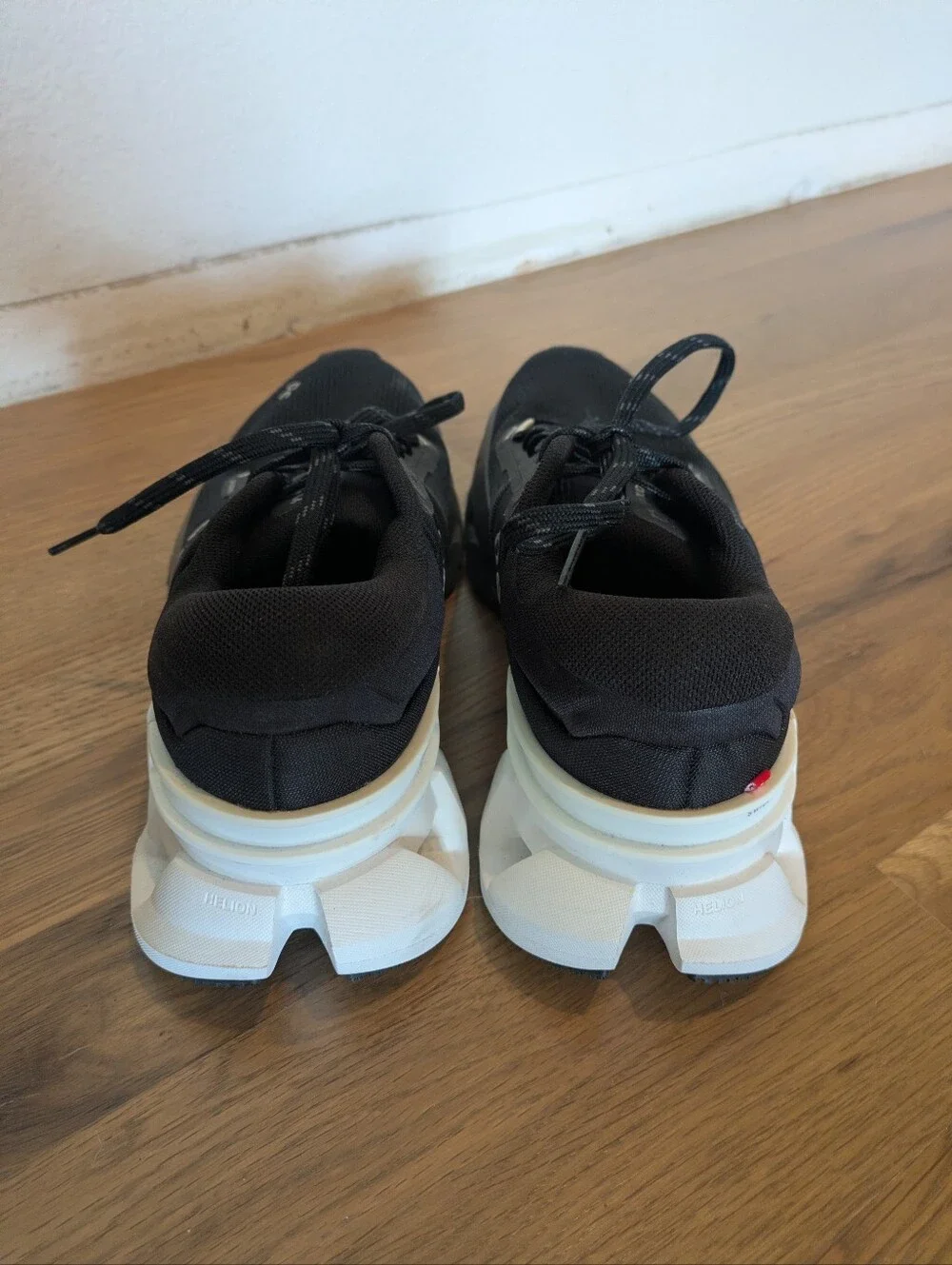 On Cloudflyer 5 Running Shoes - Women's 6.5